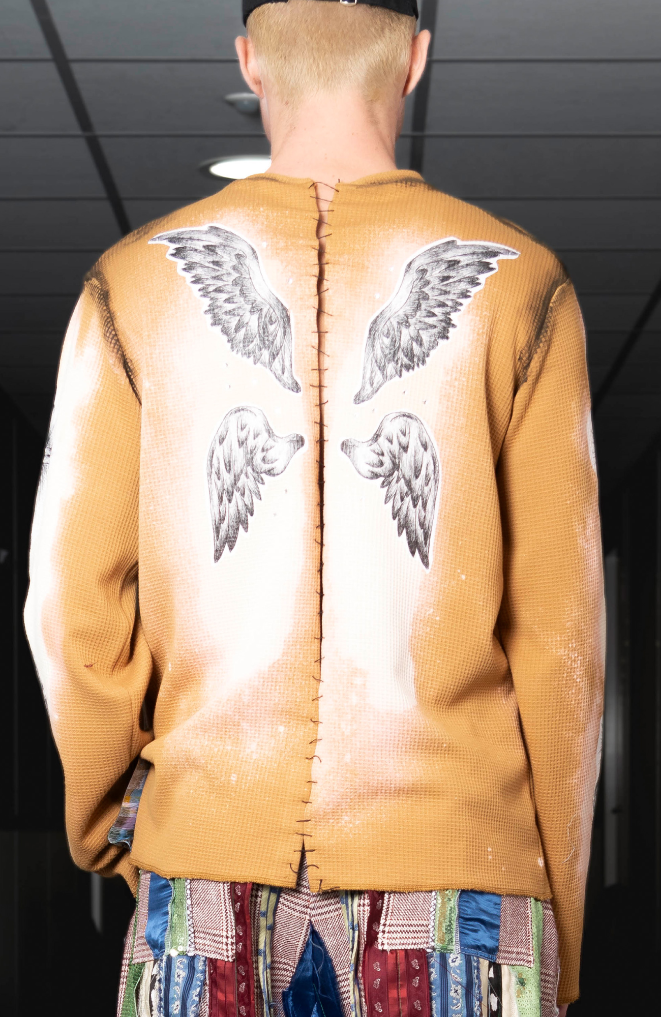 T-shirt Castaneda