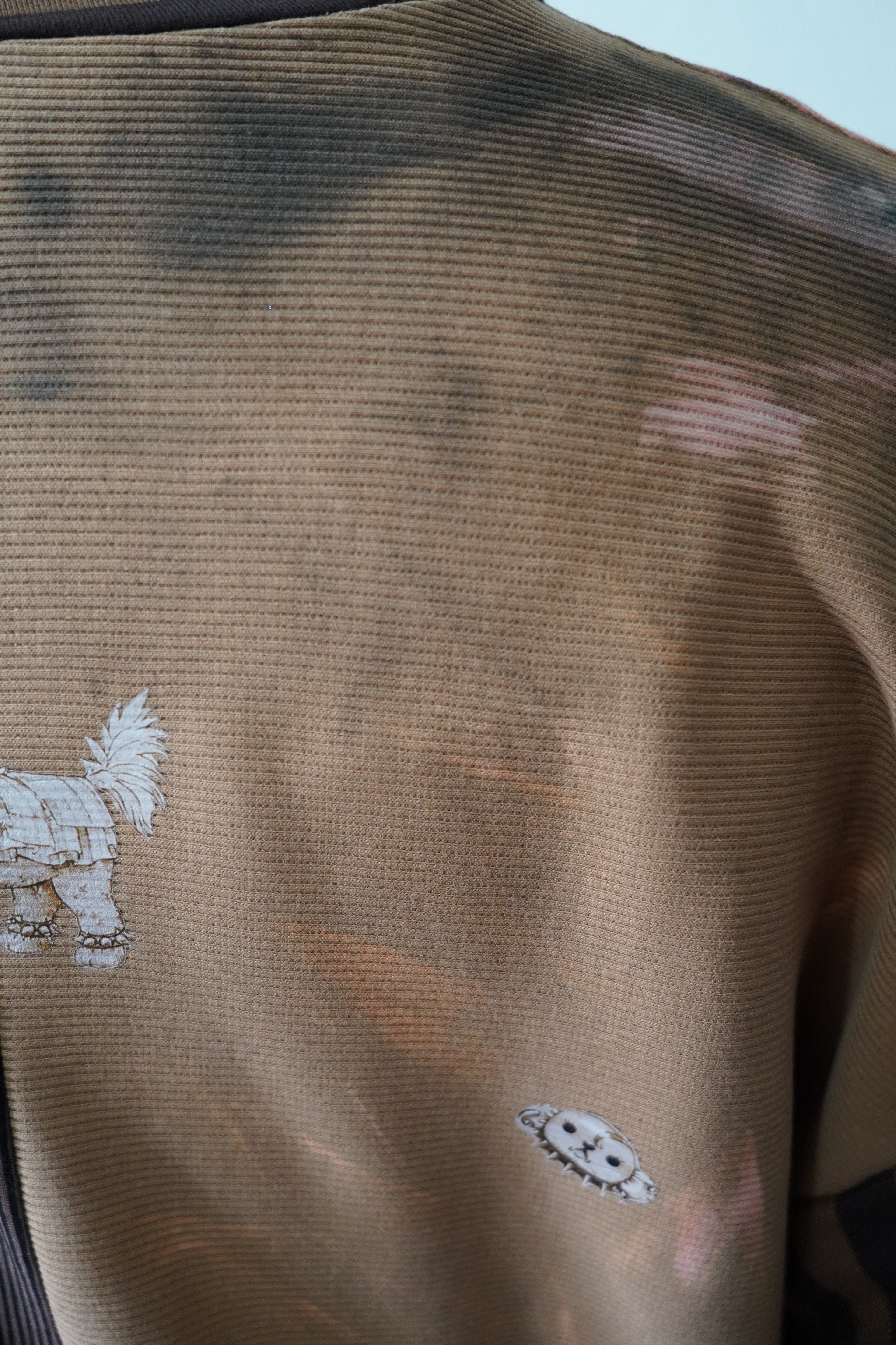 T-shirt Castaneda