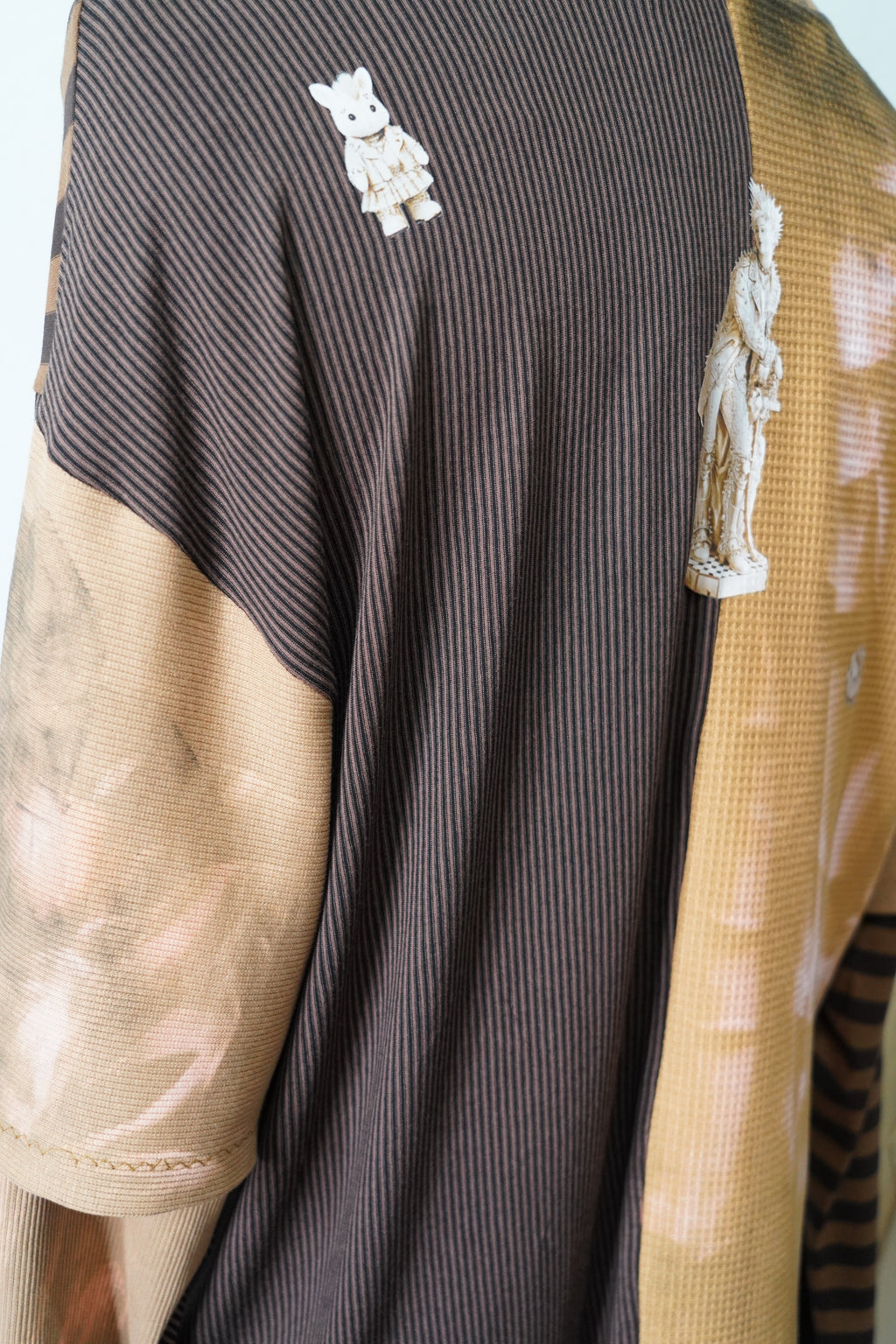 T-shirt Castaneda